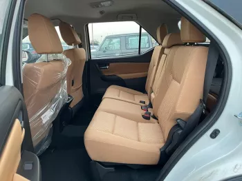 Toyota Fortuner 2.7L 4x4 AT (2022Model)