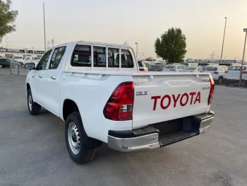 TOYOTA HILUX 2.4L DC 4X4 AT BASIC MY2022