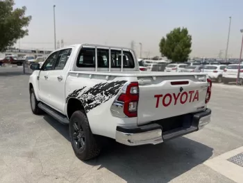 TOYOTA HILUX 2.4L AT PUSH START WITH CAMERA MY2022
