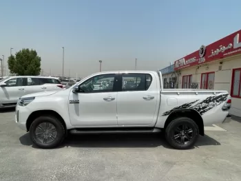 TOYOTA HILUX 2.4L AT PUSH START WITH CAMERA MY2022