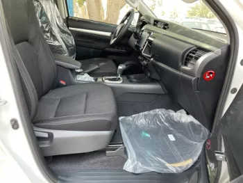 TOYOTA HILUX 2.4L AT PUSH START WITH CAMERA MY2022