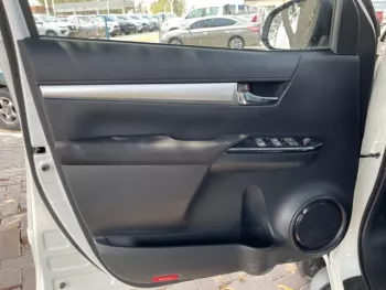 TOYOTA HILUX 2.4L AT PUSH START WITH CAMERA MY2022