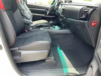 TOYOTA HILUX 2.8L GR SPORT AT 4X4 DSL MY2022