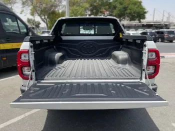 TOYOTA HILUX 2.8L GR SPORT AT 4X4 DSL MY2022