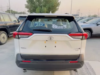 TOYOTA RAV4 2.0L AWD GASOLINE AT MY2022