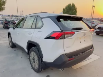 TOYOTA RAV4 2.0L AWD GASOLINE AT MY2022