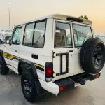 TOYOTA LAND CRUISER HARD TOP 4.0L PETROL 4X4 SUV MY2022 - Thumbnail 5