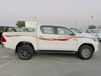 TOYOTA HILUX 2.4L DSL MID OPTION MT MY2022