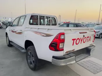 TOYOTA HILUX 2.4L DSL MID OPTION MT MY2022