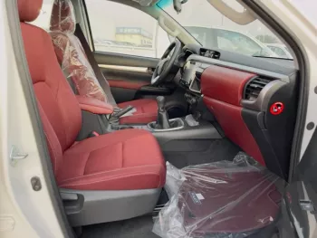 TOYOTA HILUX 2.4L DSL MID OPTION MT MY2022