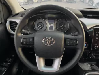 TOYOTA HILUX 2.4L DSL MID OPTION MT MY2022