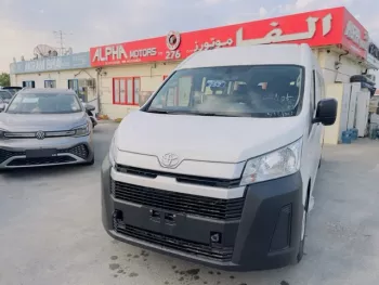 TOYOTA HIACE HIGH ROOF 2.8L MT MY2022