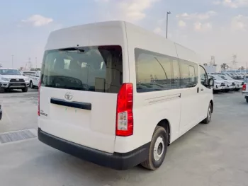 TOYOTA HIACE HIGH ROOF 2.8L MT MY2022