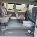 TOYOTA HIACE HIGH ROOF 2.8L MT MY2022 - Thumbnail 9