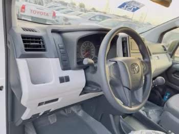 TOYOTA HIACE HIGH ROOF 2.8L MT MY2022