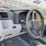 TOYOTA HIACE HIGH ROOF 2.8L MT MY2022 - Thumbnail 21