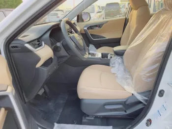 TOYOTA RAV4 2.5L 4WD WITH RADAR MY2022 FULL OPTION