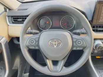 TOYOTA RAV4 2.5L 4WD WITH RADAR MY2022 FULL OPTION