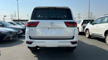 Toyota Land Cruiser VXR 3.5L 6Cyl 2022 4WD