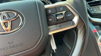 Toyota Land Cruiser VXR 3.5L 6Cyl 2022 4WD