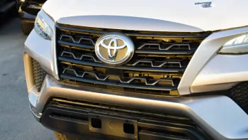 TOYOTA FORTUNER 2023 2.7L 4Cyl 4WD Silver Color