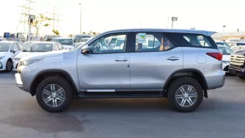 TOYOTA FORTUNER 2023 2.7L 4Cyl 4WD Silver Color