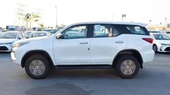 2023 TOYOTA FORTUNER 2.7L 4Cyl 4WD White Color