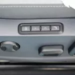 Volkswagen ID.4 Lite Pro Crozz A/T Electric 2022 - GOLD, GRAY, WHITE AVAILABLE - Thumbnail 13
