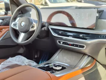 BMW X7 XDRIVE 40i M Sport 5 Years Warranty &amp; Service 2023 GCC