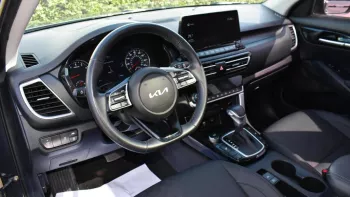 Kia seltos FWD 2022