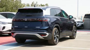 Volkswagen ID.6 CROZZ PURE +/+ Sunroof