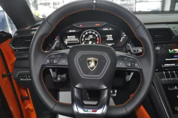 Lamborghini Urus PEARL CAPSULE EDITION - 2022 petrol automatic