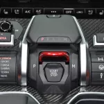 Lamborghini Urus PEARL CAPSULE EDITION - 2022 petrol automatic - Thumbnail 6