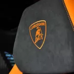 Lamborghini Urus PEARL CAPSULE EDITION - 2022 petrol automatic - Thumbnail 9