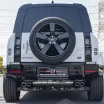Land Rover Defender 8CYL 2023 WARRANTY (5Y) - Thumbnail 5