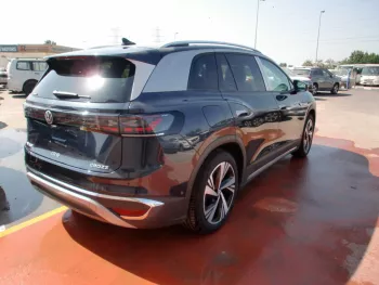 VOLKS WAGEN ELECTRIC ID6 CROZZ PRO , 7 Seats , Leather seats , panoramic roof , 2022MY