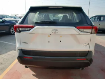 TOYOTA RAV4 , 2.5L PETROL , 4WD , Automatic transmission , Sunroof , cloth seats , rear view camera , push start , 2022MY