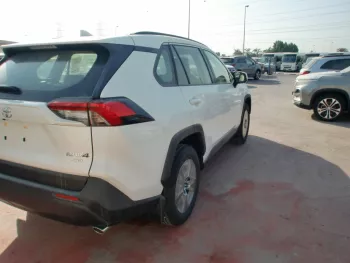 TOYOTA RAV4 , 2.5L PETROL , 4WD , Automatic transmission , Sunroof , cloth seats , rear view camera , push start , 2022MY