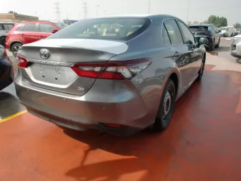 TOYOTA CAMRY LE BASIC , 2.5L PETROL , POWER WINDOWS , AUTOMATIC TRANSMISSION , CLOTH SEATS , 2022MY