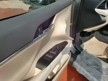 TOYOTA CAMRY LE BASIC , 2.5L PETROL , POWER WINDOWS , AUTOMATIC TRANSMISSION , CLOTH SEATS , 2022MY