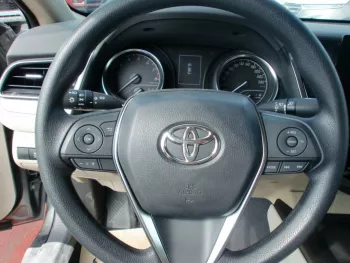 TOYOTA CAMRY LE BASIC , 2.5L PETROL , POWER WINDOWS , AUTOMATIC TRANSMISSION , CLOTH SEATS , 2022MY