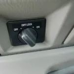 NISSAN PATROL PICK UP SINGLE CAB 4.8 L PETROL 4X4 BASIC MANUAL TRANSMISSION 2021MY - Thumbnail 8