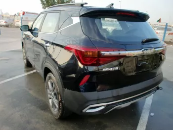 KIA SELTOS HI 4X2 AUTOMATIC 1.6L LEATHER SEATS , SUNROOF , 2023 MY