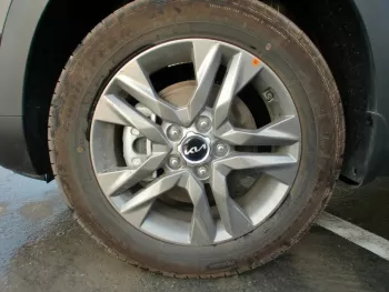 KIA SELTOS HI 4X2 AUTOMATIC 1.6L LEATHER SEATS , SUNROOF , 2023 MY