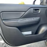 MITSUBISHI L200 2.4L DOUBLE CABIN FULL OPTION MANUAL TRANSMISSION DIESEL 2022 - Thumbnail 8