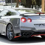 Nissan GTR 2016 88000 k. M kit 17 Gcc - Thumbnail 3