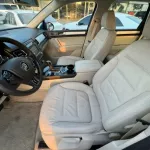 VOLKSWAGEN TOUAREG 2016 GCC PERFECT CONDITION - Thumbnail 4