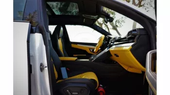 LAMBORGHINI URUS 2020 GCC SPECS WHITE COLOR