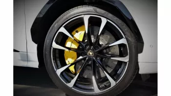 LAMBORGHINI URUS 2020 GCC SPECS WHITE COLOR