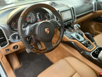 Porsche Cayenne GTS 2014 V8